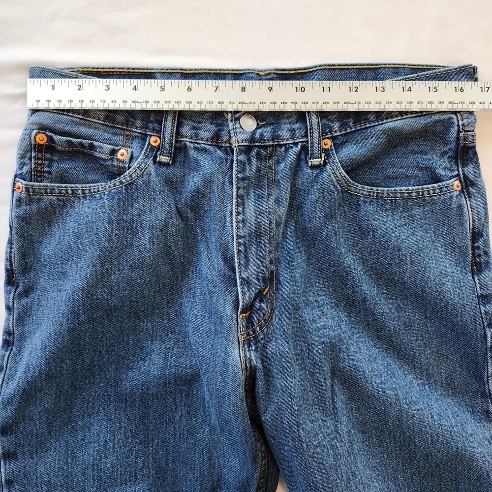 Levis 550 Relaxed Fit Tapered Leg Jeans Mens 34x30 Medium Wash Blue Zip Fly - Picture 7 of 8